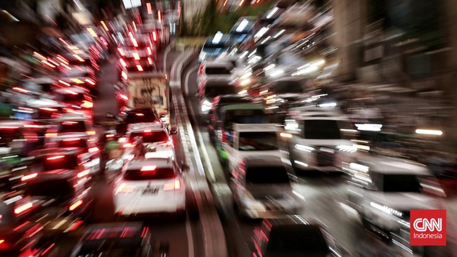 Viral Sopir Fortuner Pelat Dinas Polisi Ancam Pengendara pada Jakut